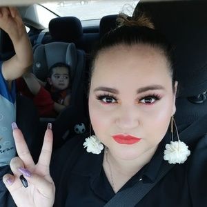 Meet your Posher, Nelly